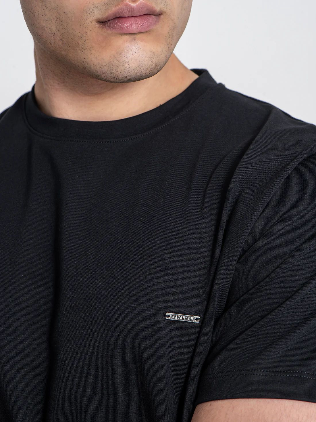 CAMISETA NEGRA MUST