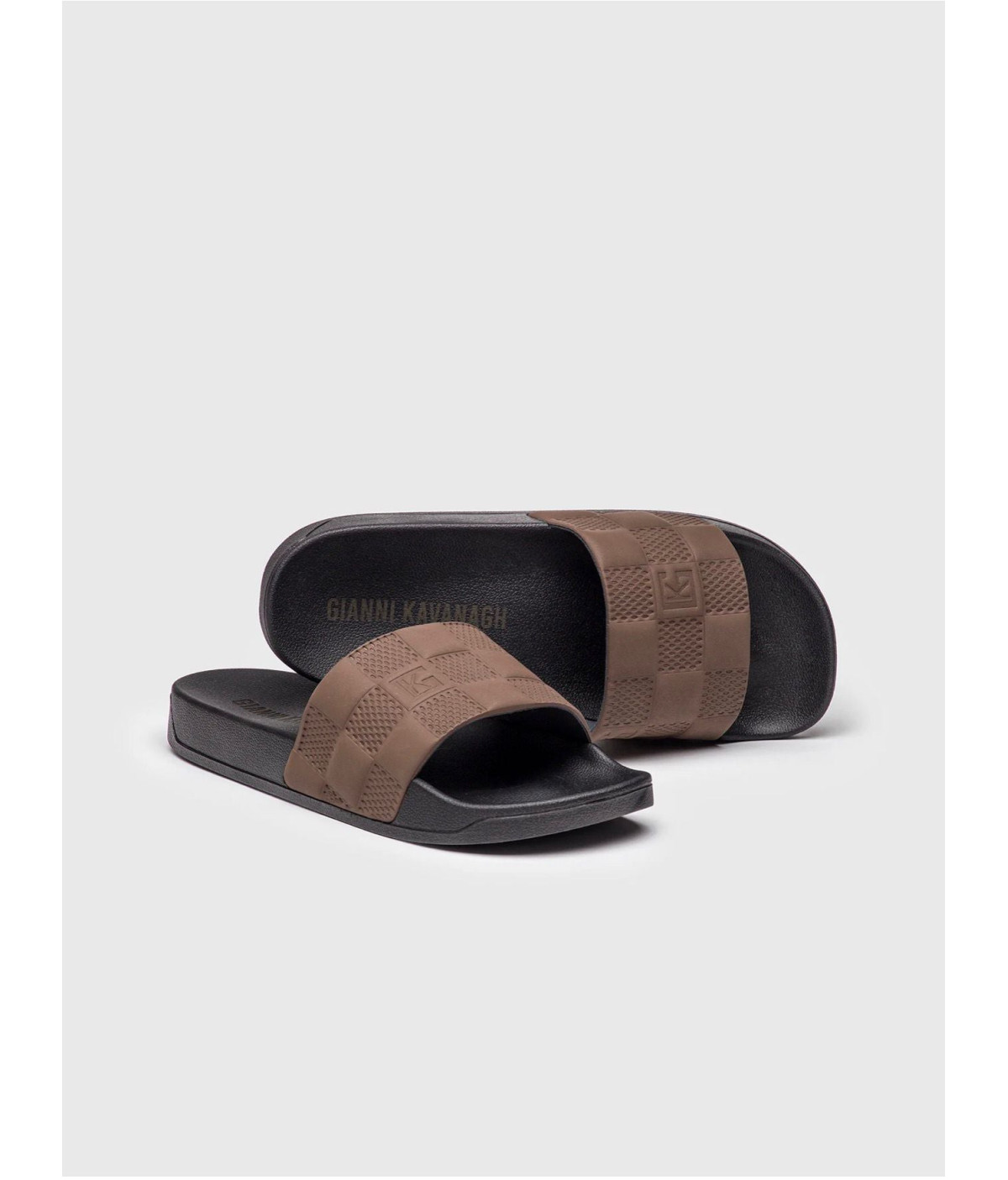 CHANCLAS MARRONES 3D