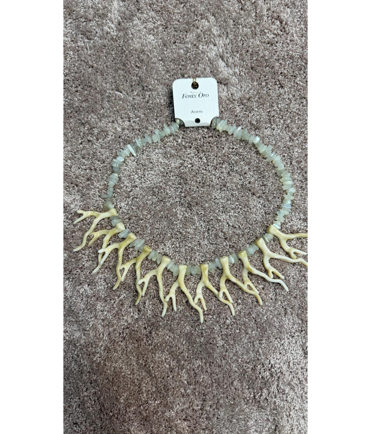 Collar coral