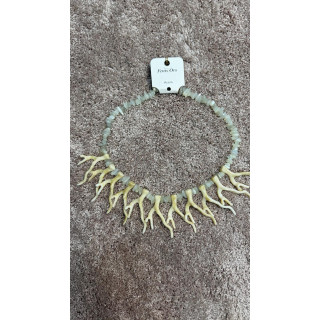 Collar coral
