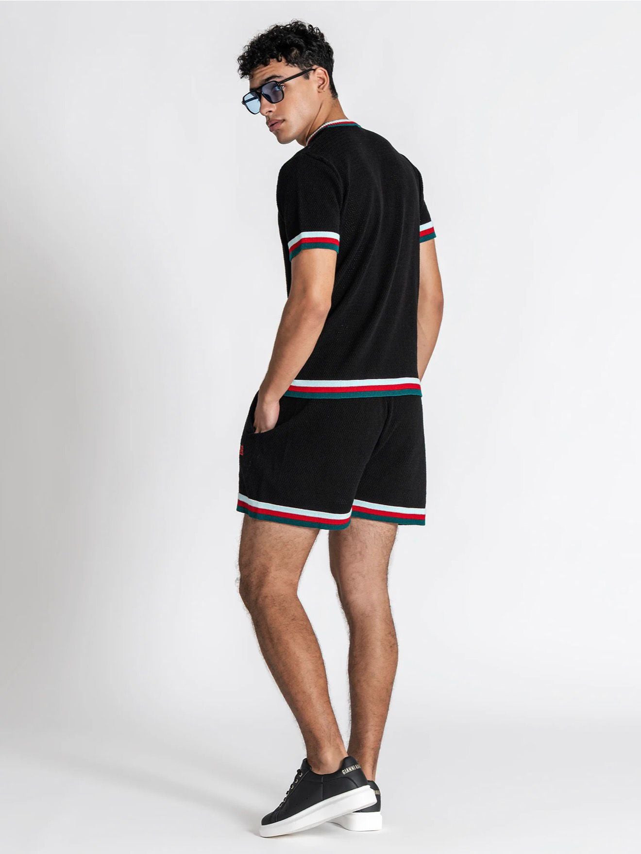 CONJUNTO DE PUNTO NEGRO STRIPED GK.