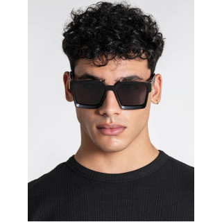 GAFAS DE SOL NEGRAS MATTE SQUARE.