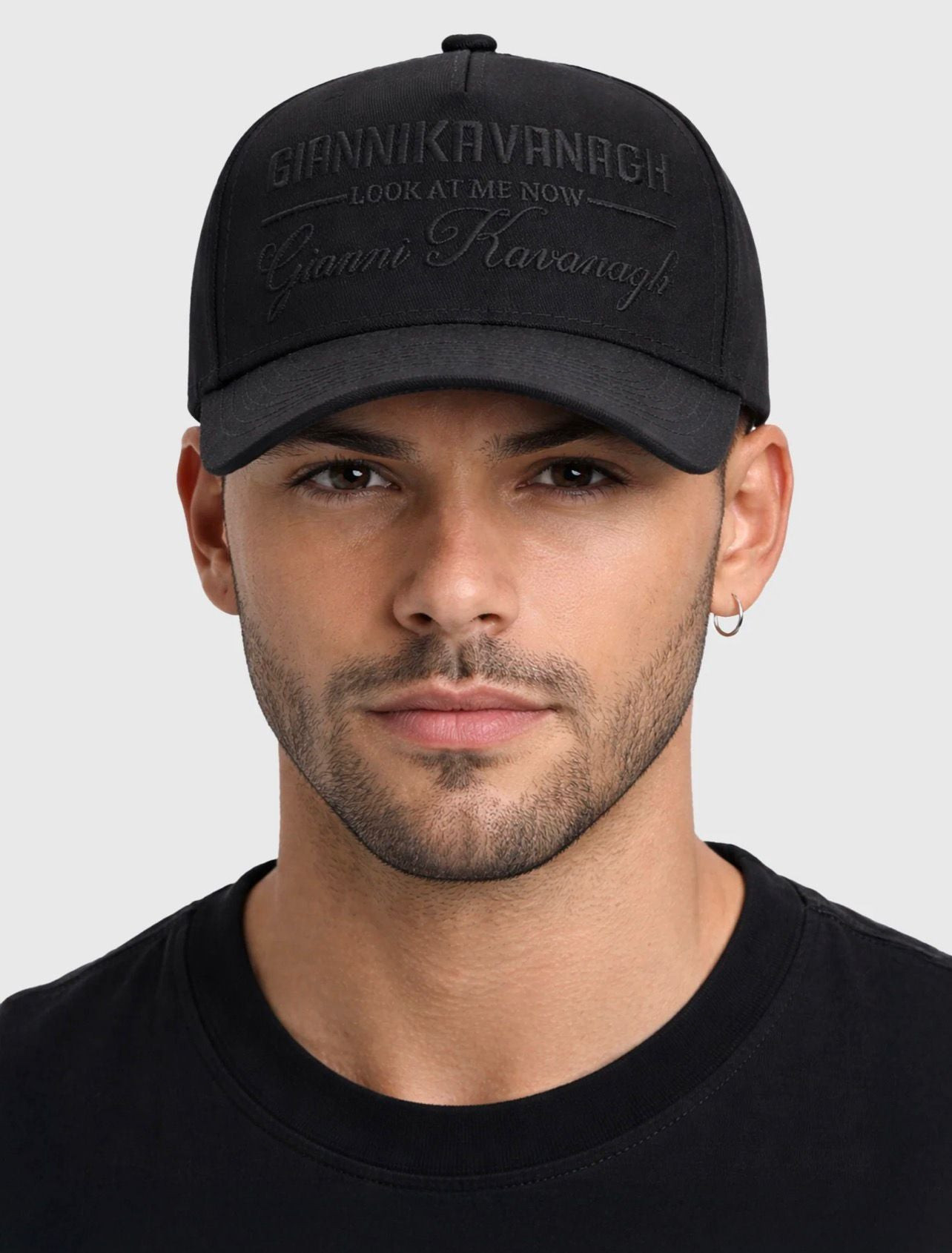 GORRA NEGRA LOOK AT ME