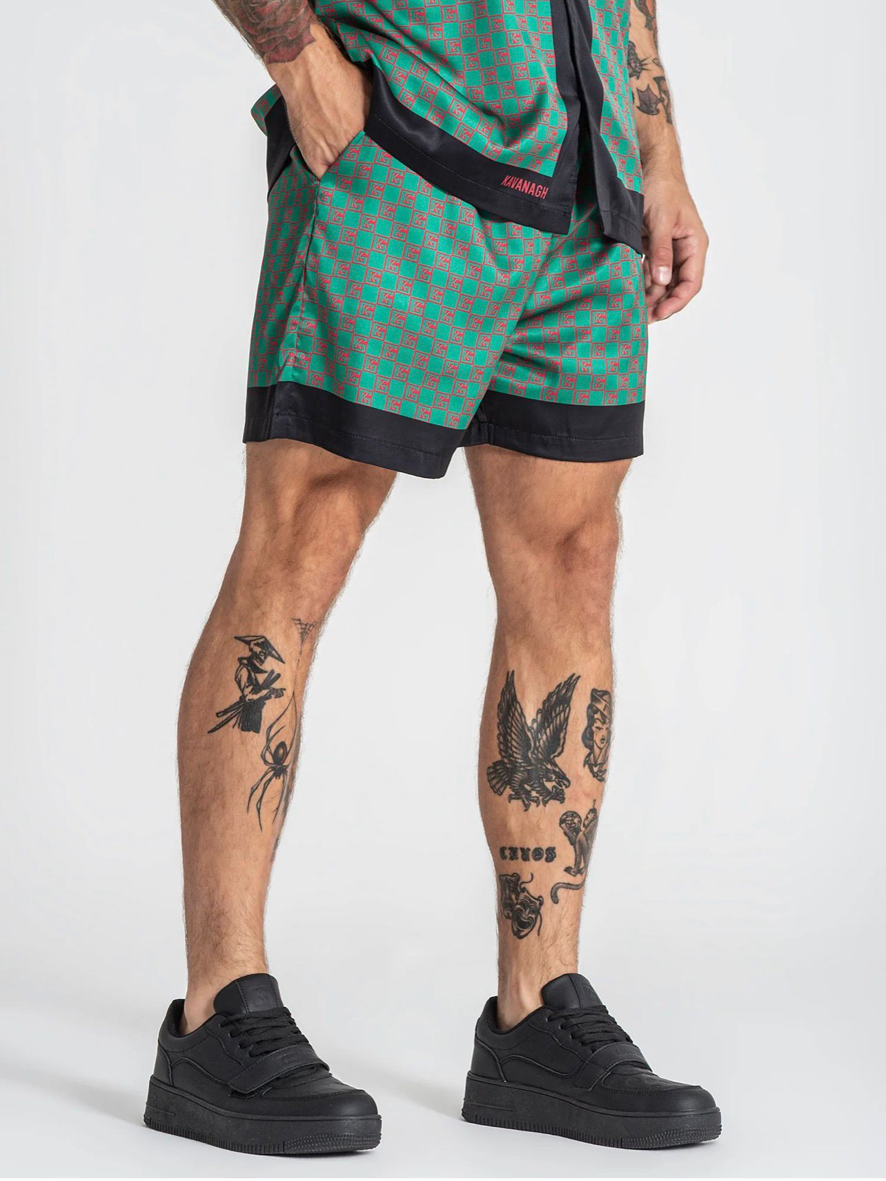 SHORTS DE SATÉN VERDES GK MANIA