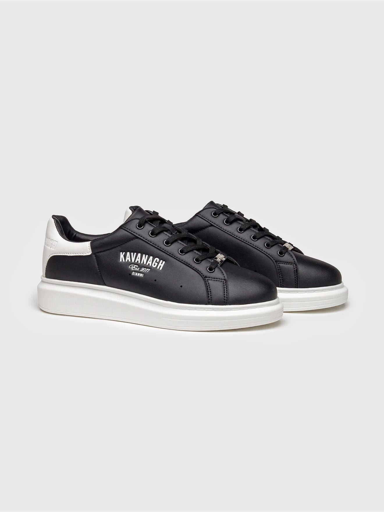ZAPATILLAS NEGRAS STATEMENT UPSCALE.